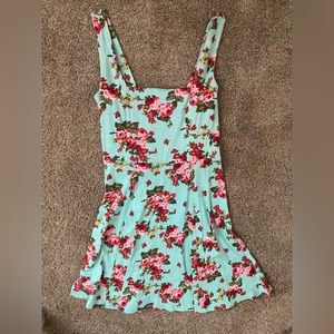 Floral mini dress!